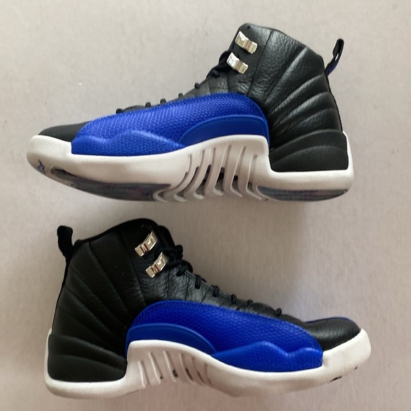 NIKE Air Jordan 12 Retro Women’s AO6068-004 Black/ Hyper Royal Sneakers Size 7.5 - Picture 3 of 10